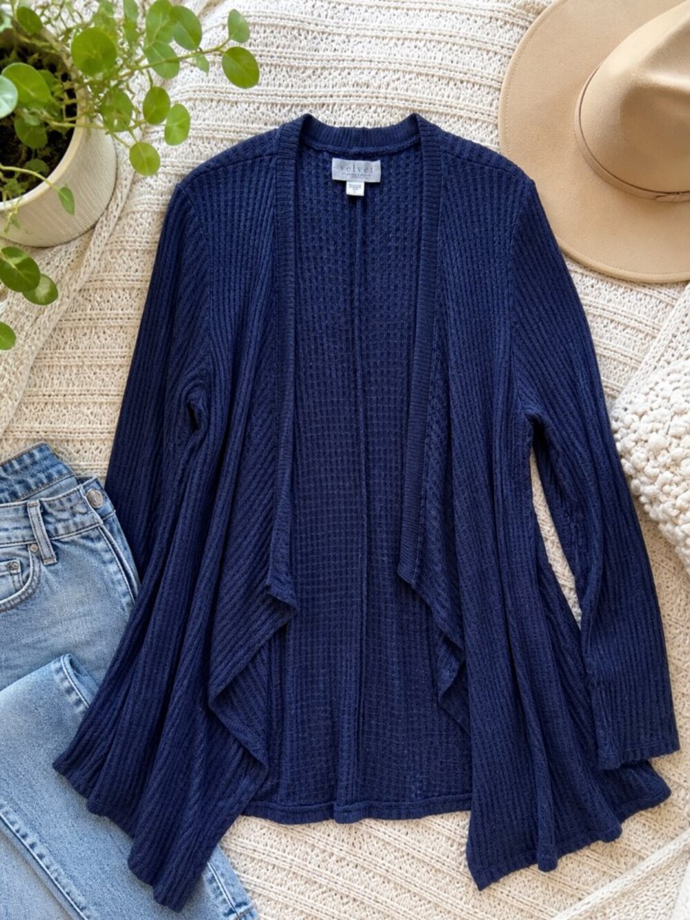 Velvet by Graham & Spencer‎ Blue Cardigan, Long Sleeves, Plunge Neckline, Large
